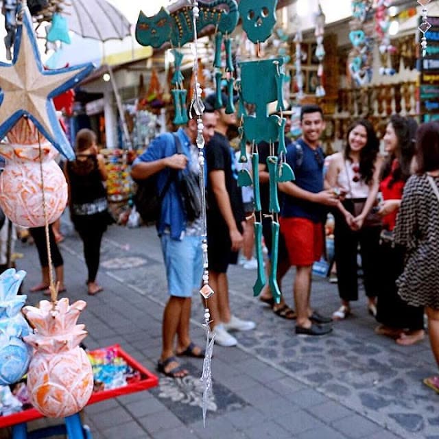 What To Buy in Indonesia: Souvenirs, Gifts and Cheap Stuff [2025]